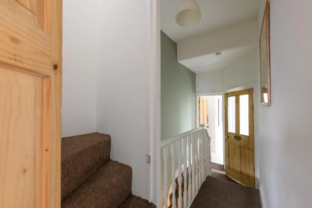 3 bedroom end of terrace house for rent