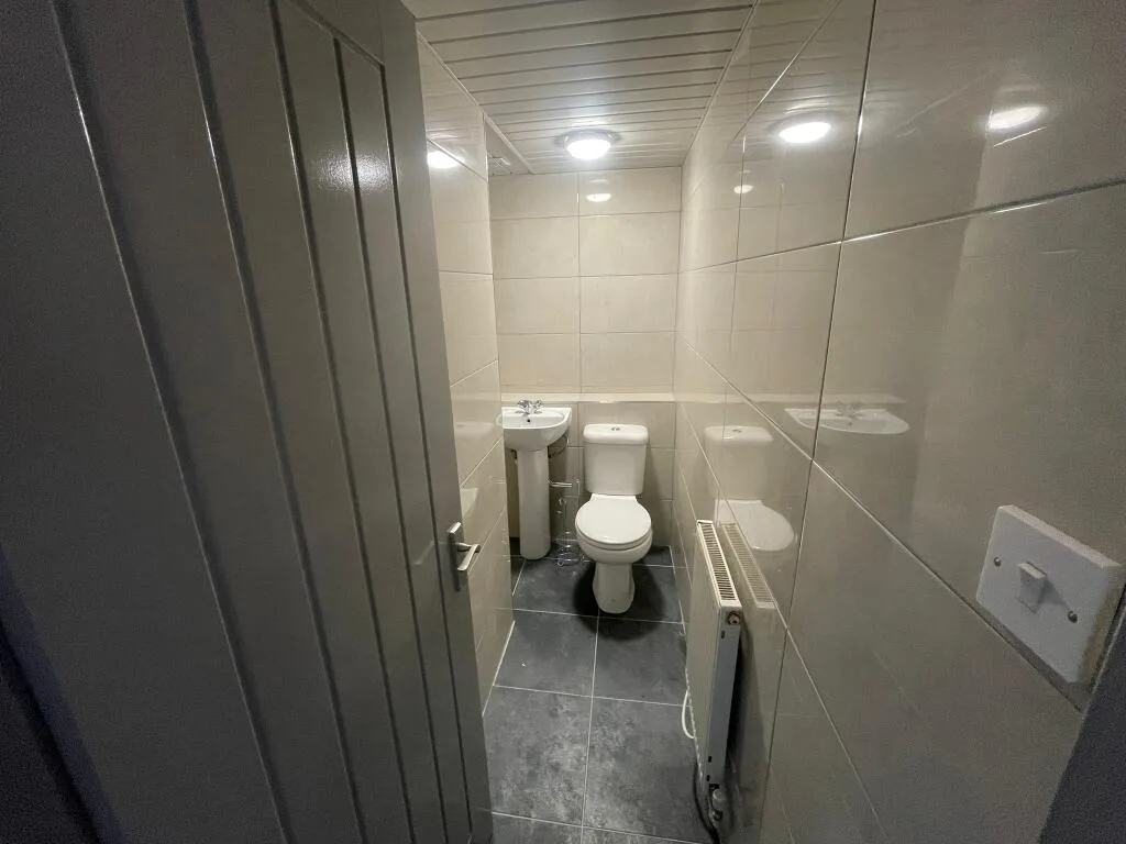 6 bedroom house for rent