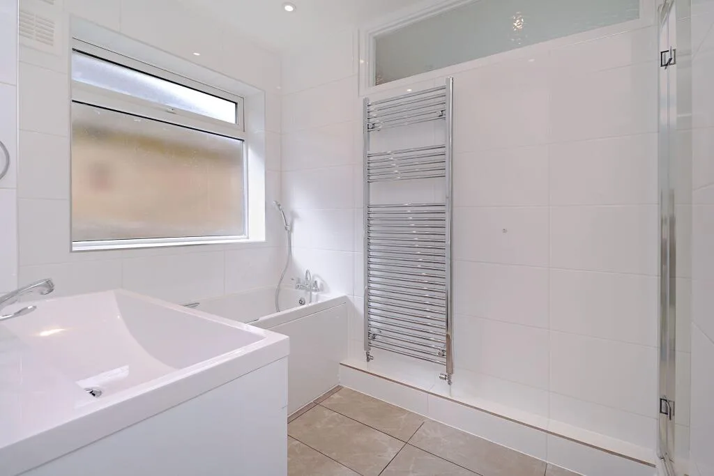 2 bedroom maisonette for rent