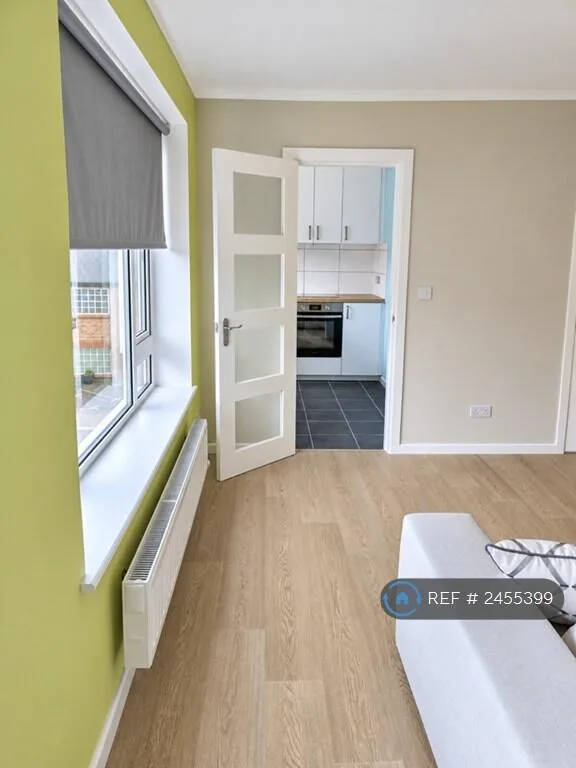 Studio flat for rent