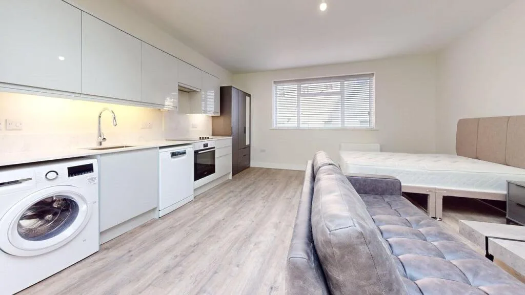 Studio flat for rent