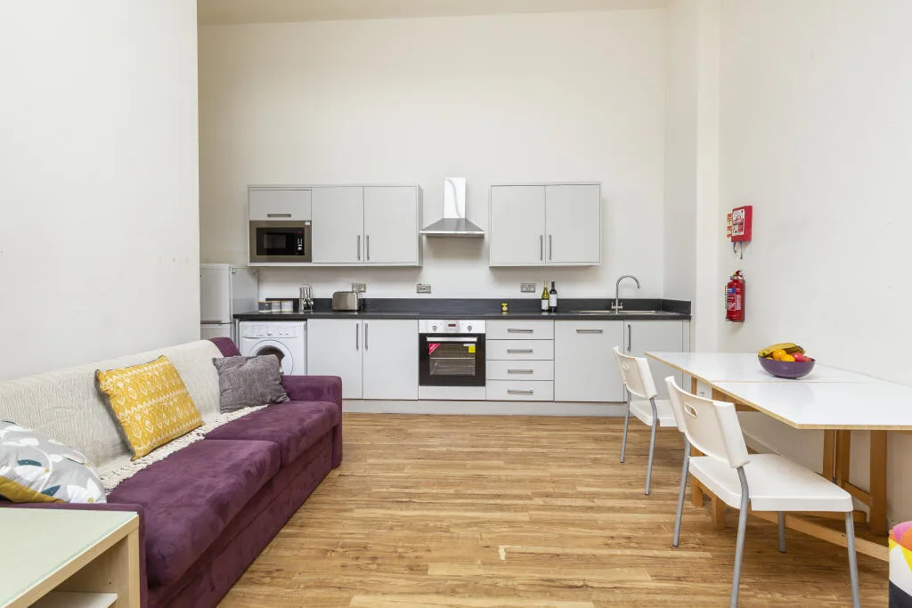6 bedroom apartment for rent