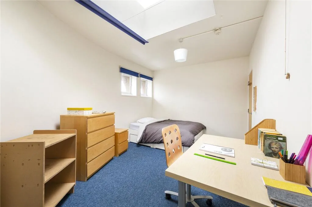 6 bedroom apartment for rent