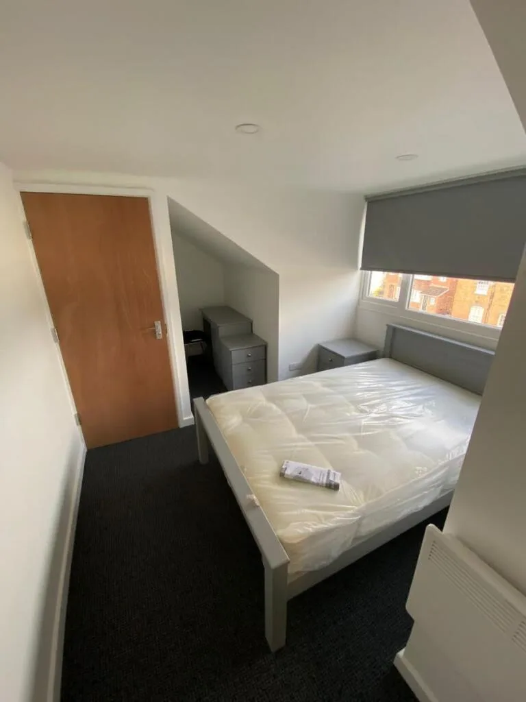4 bedroom flat for rent
