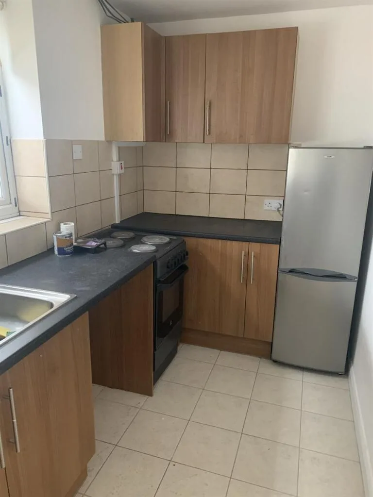 4 bedroom flat for rent