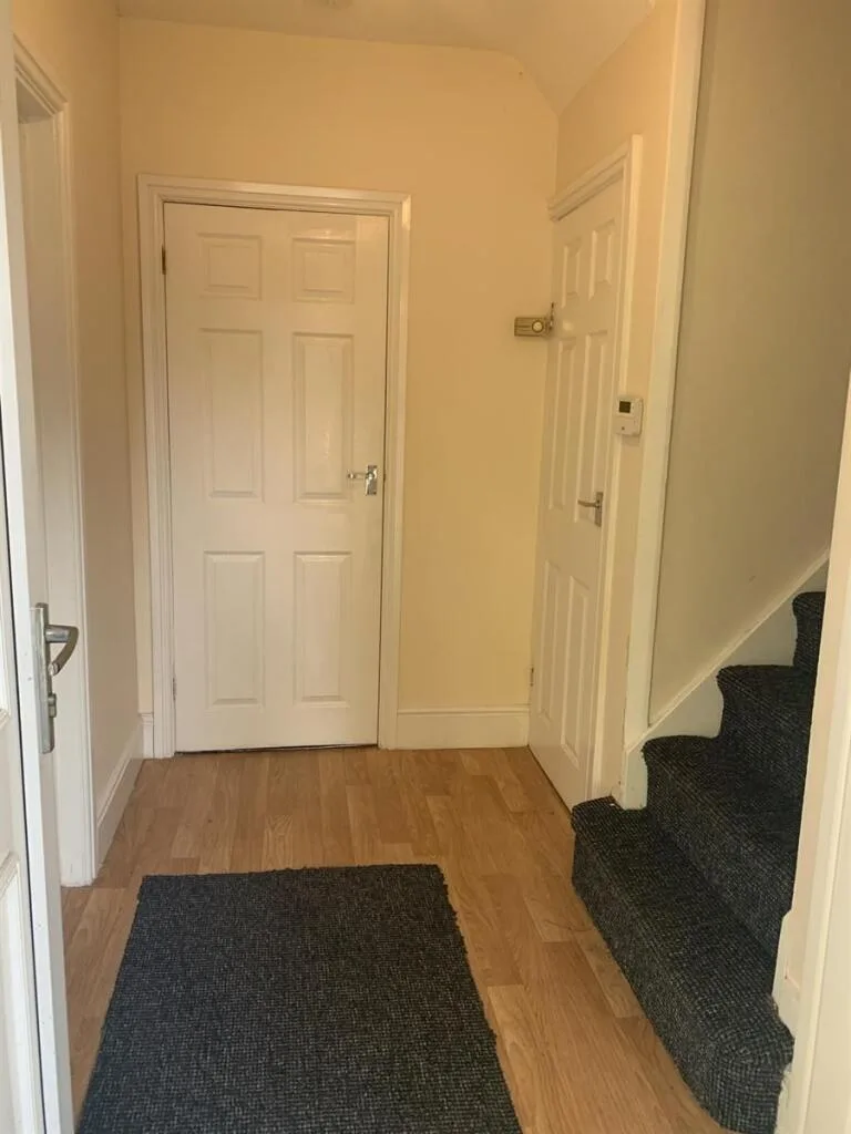 4 bedroom semi-detached house for rent