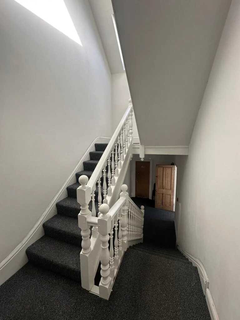 7 bedroom semi-detached house for rent