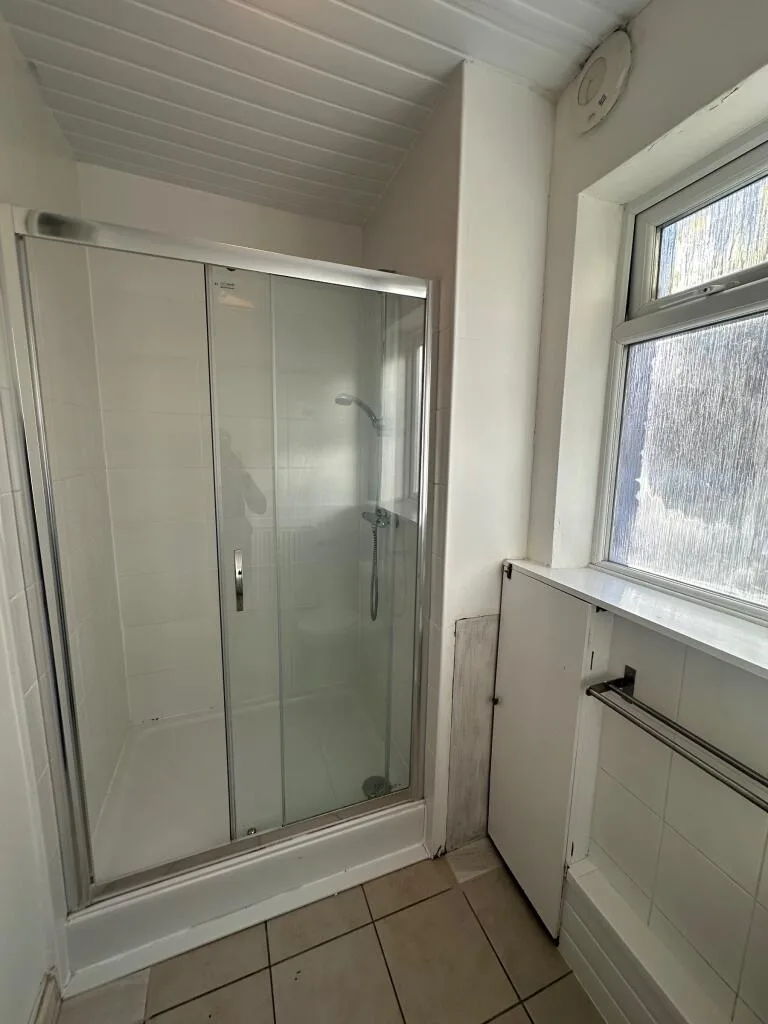 7 bedroom semi-detached house for rent