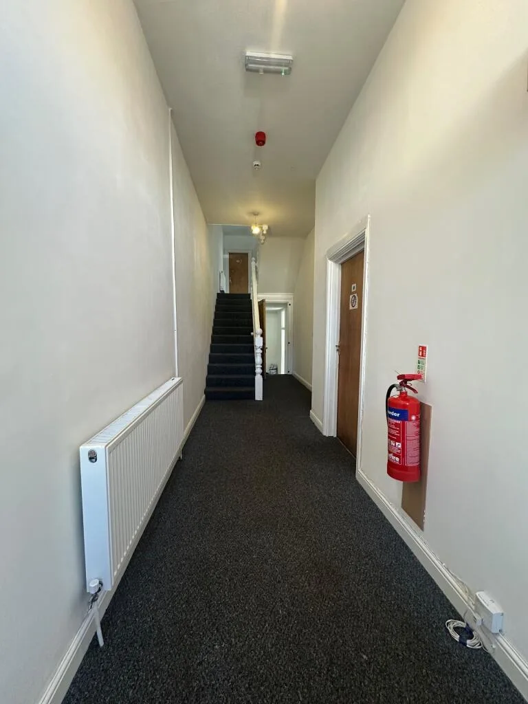 7 bedroom semi-detached house for rent