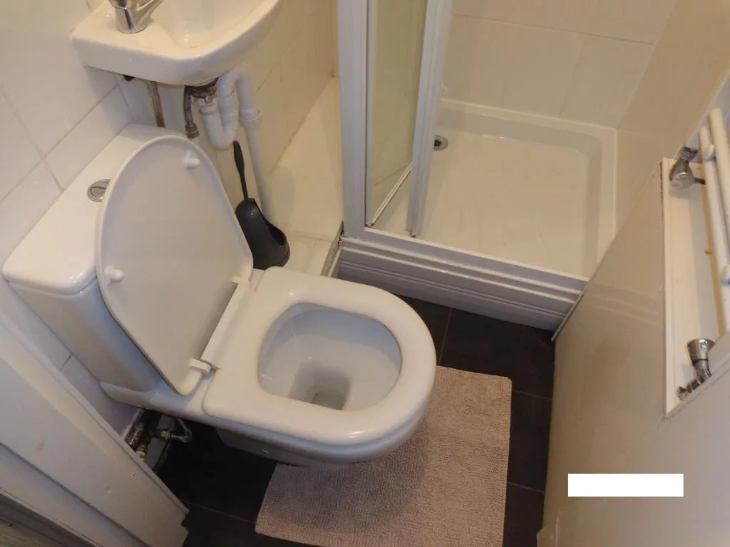 6 bedroom terraced house for rent
