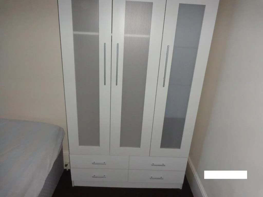 6 bedroom terraced house for rent