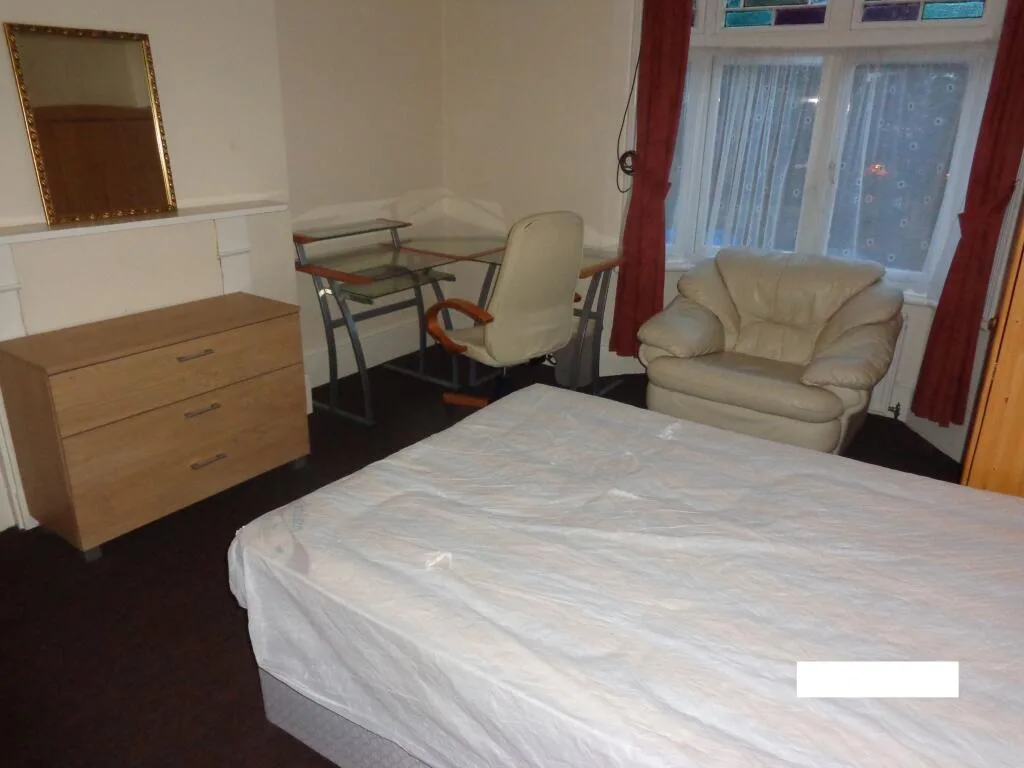 6 bedroom terraced house for rent
