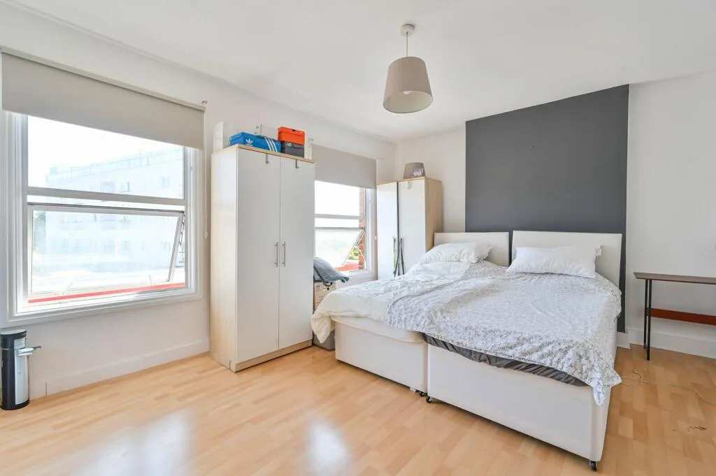 3 bedroom maisonette for rent