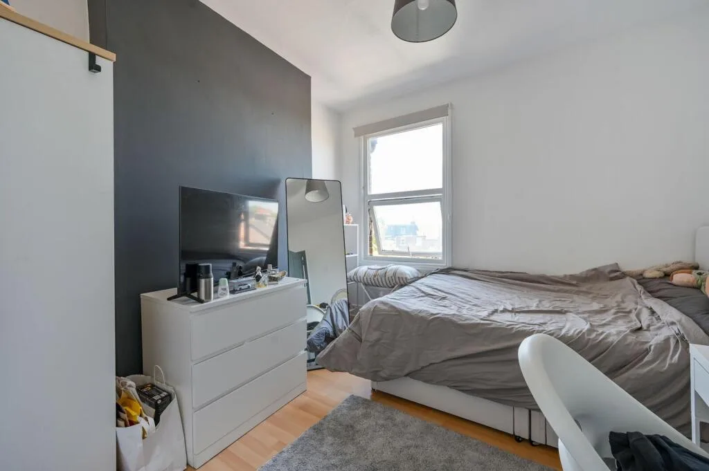 3 bedroom maisonette for rent