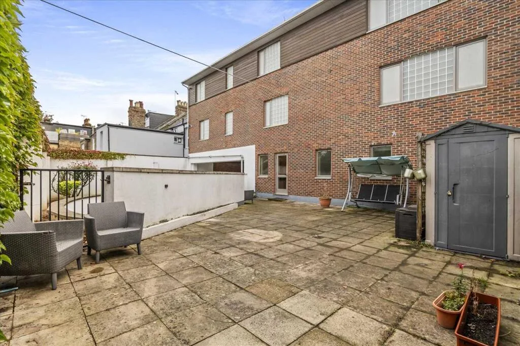 2 bedroom flat for rent