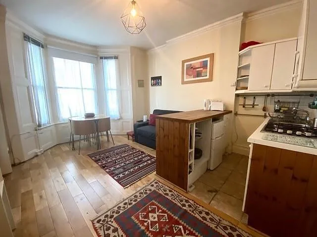 1 bedroom ground floor flat for rent