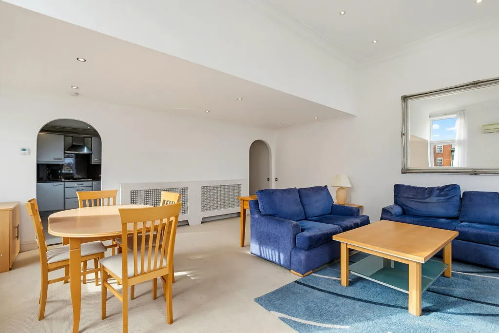 2 bedroom flat for rent