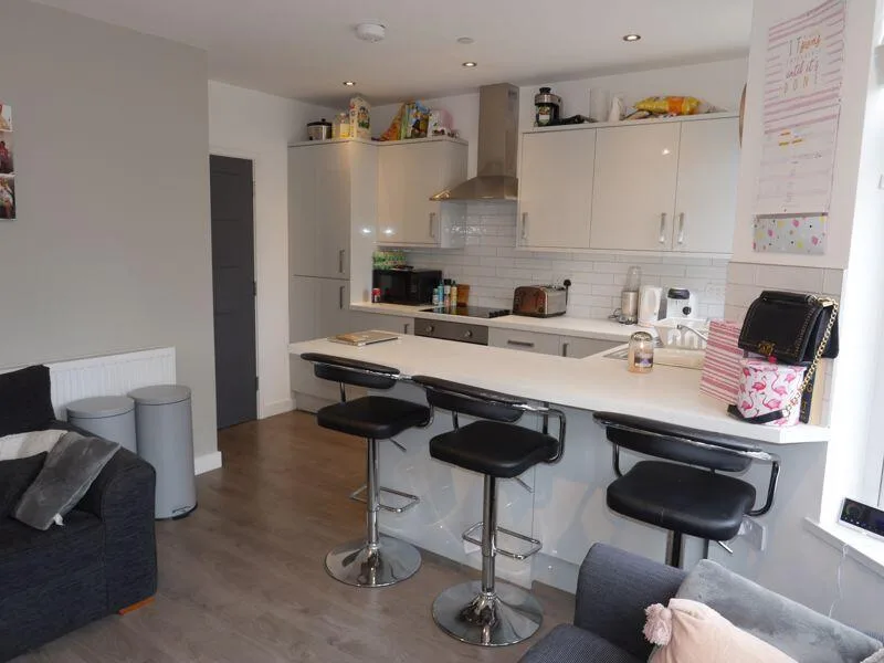3 bedroom flat for rent