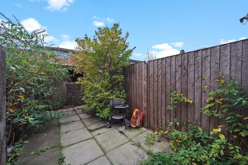 4 bedroom terraced house for rent