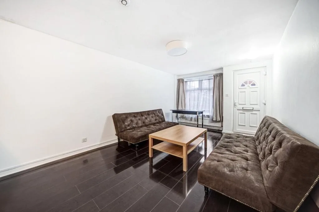 4 bedroom terraced house for rent
