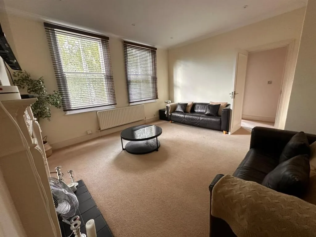 2 bedroom flat for rent