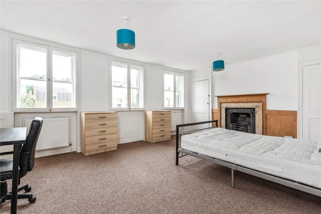 3 bedroom maisonette for rent