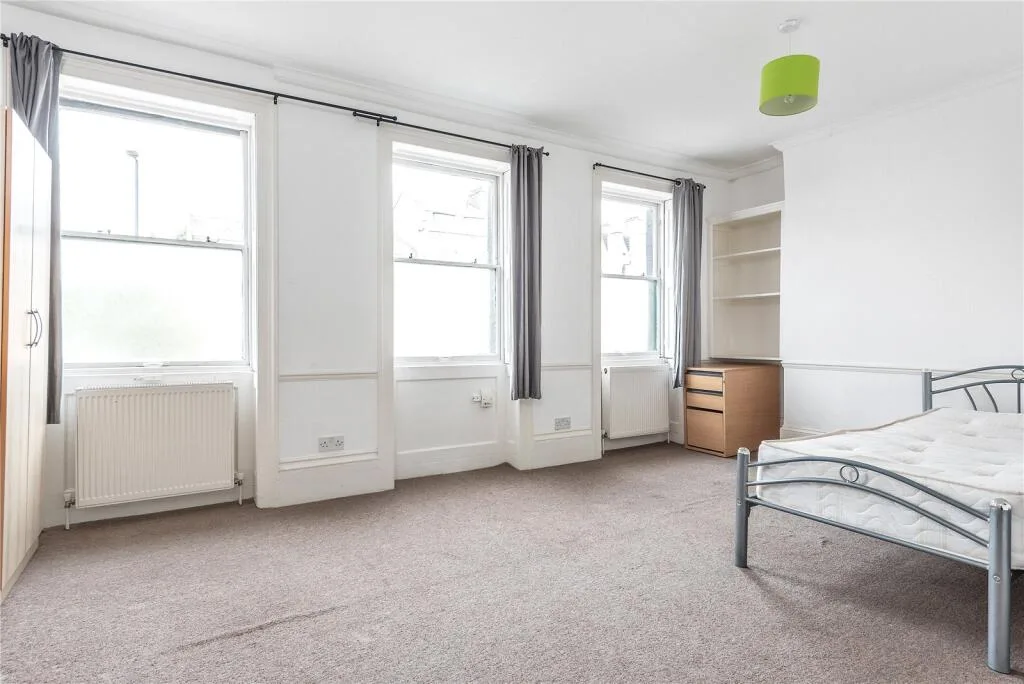 3 bedroom maisonette for rent