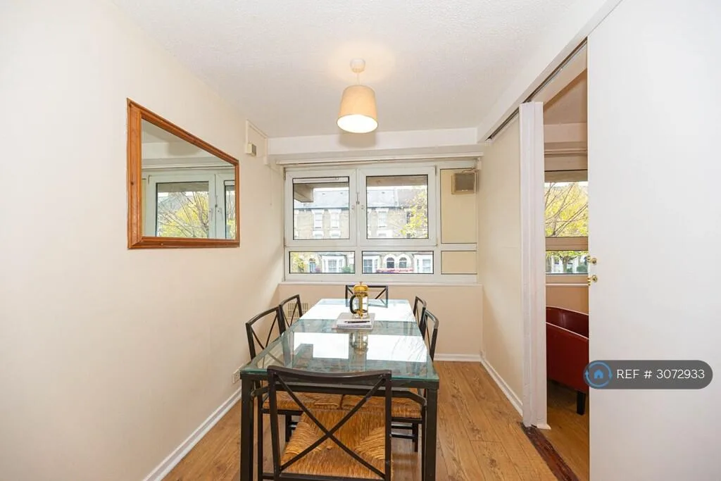 3 bedroom maisonette for rent