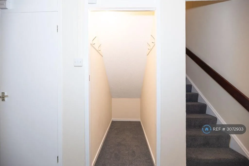 3 bedroom maisonette for rent