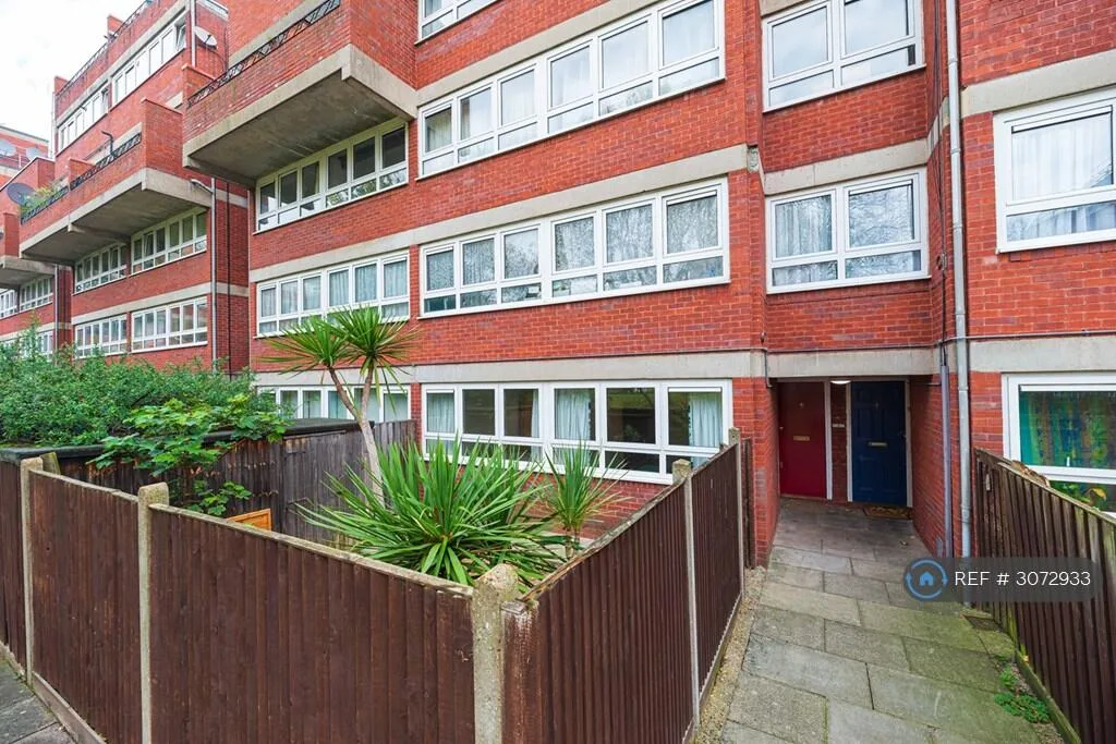 3 bedroom maisonette for rent