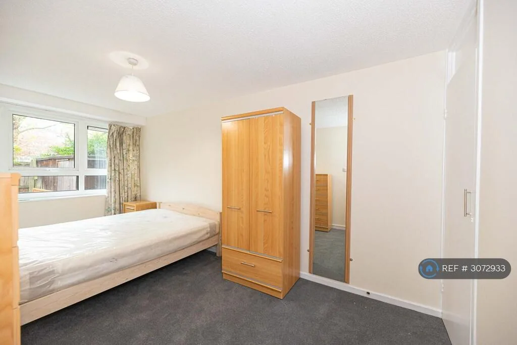 3 bedroom maisonette for rent