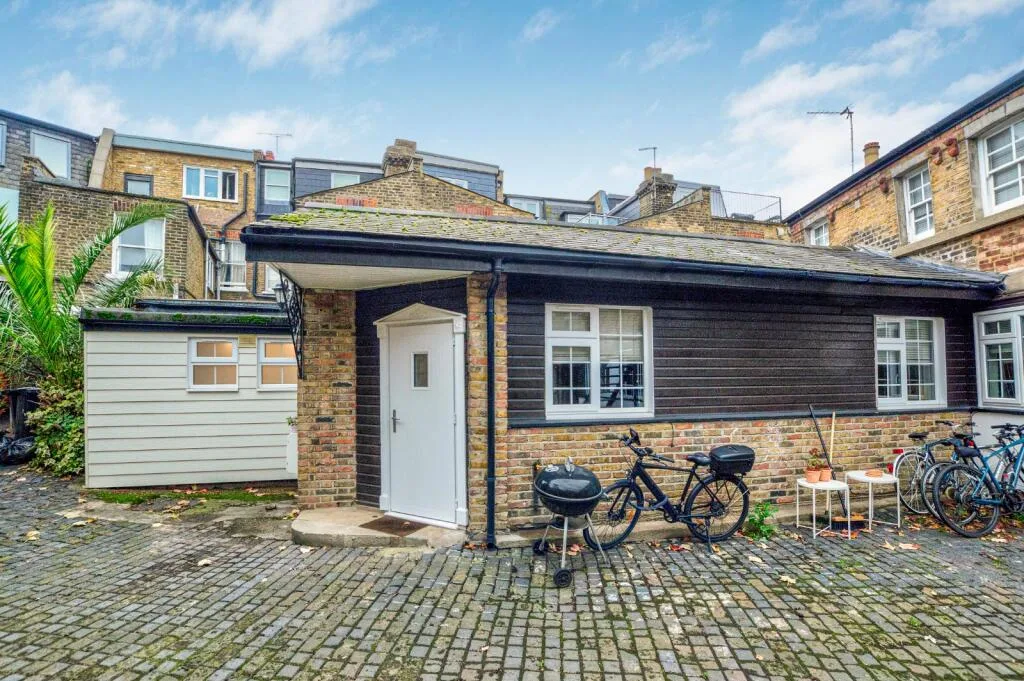 1 bedroom bungalow for rent