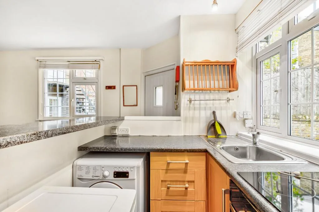 1 bedroom bungalow for rent