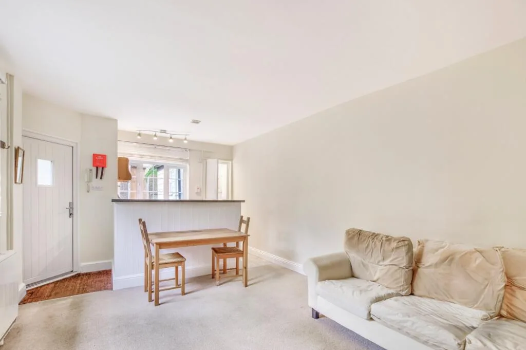 1 bedroom bungalow for rent