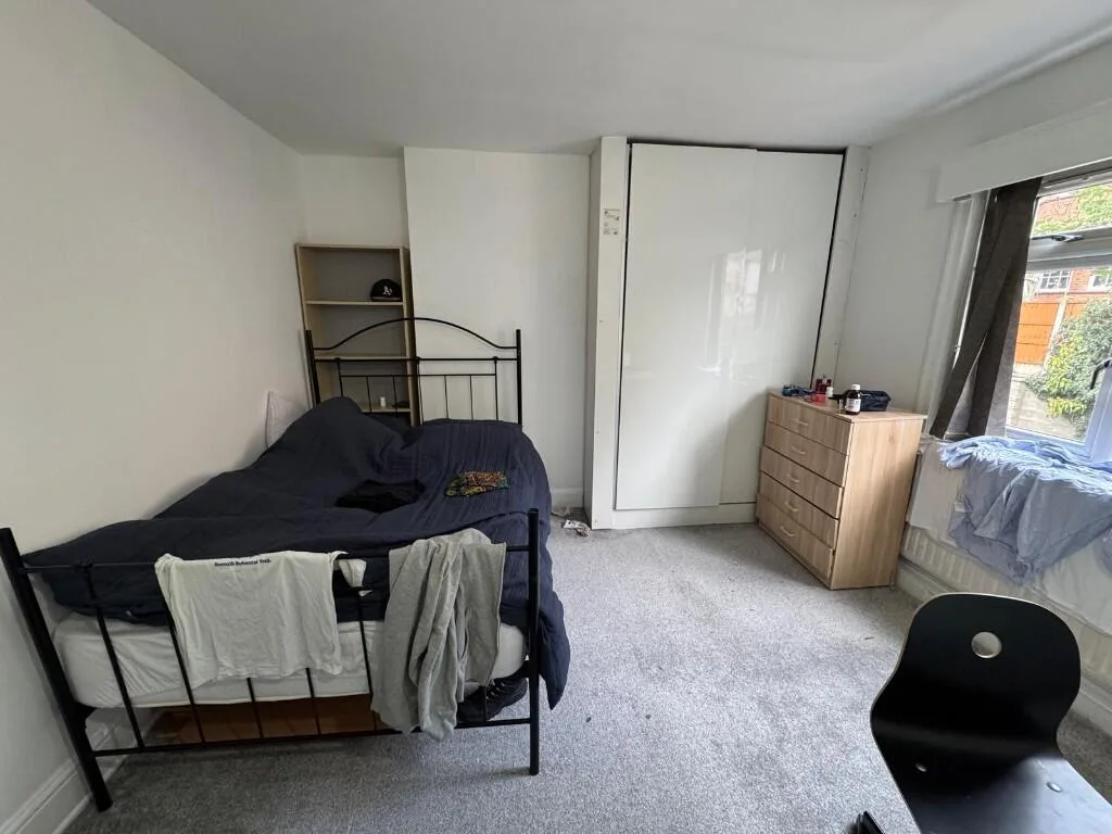 5 bedroom detached house for rent