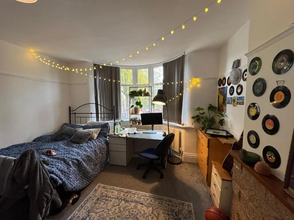 5 bedroom detached house for rent