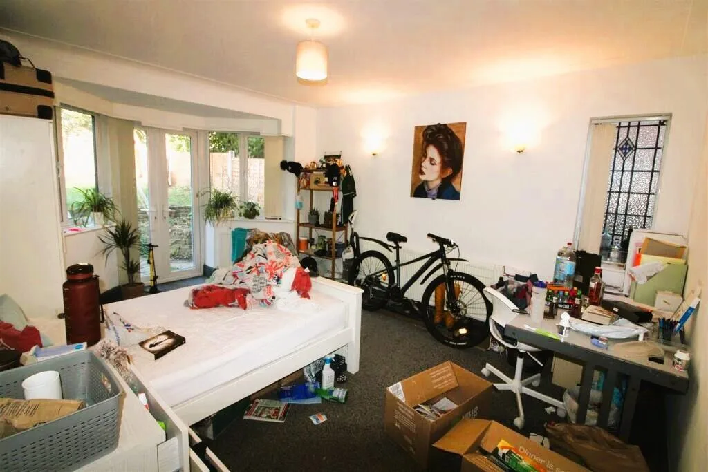 5 bedroom detached house for rent
