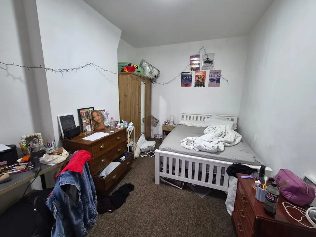 5 bedroom terraced house for rent