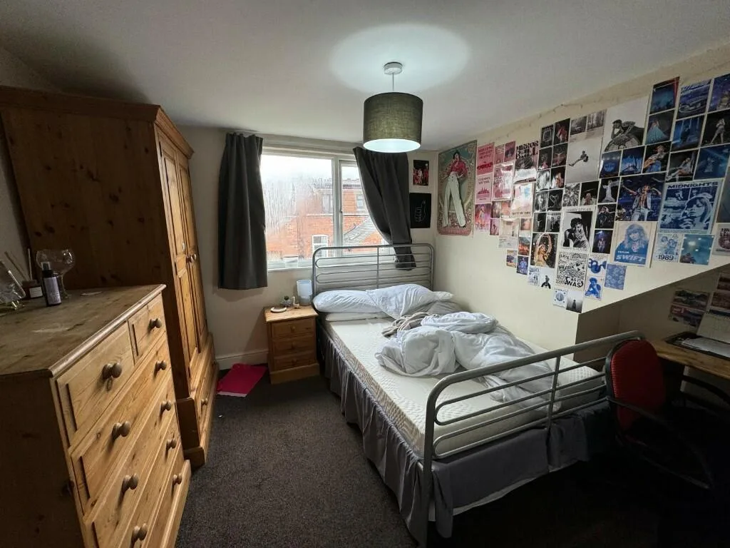 6 bedroom house for rent