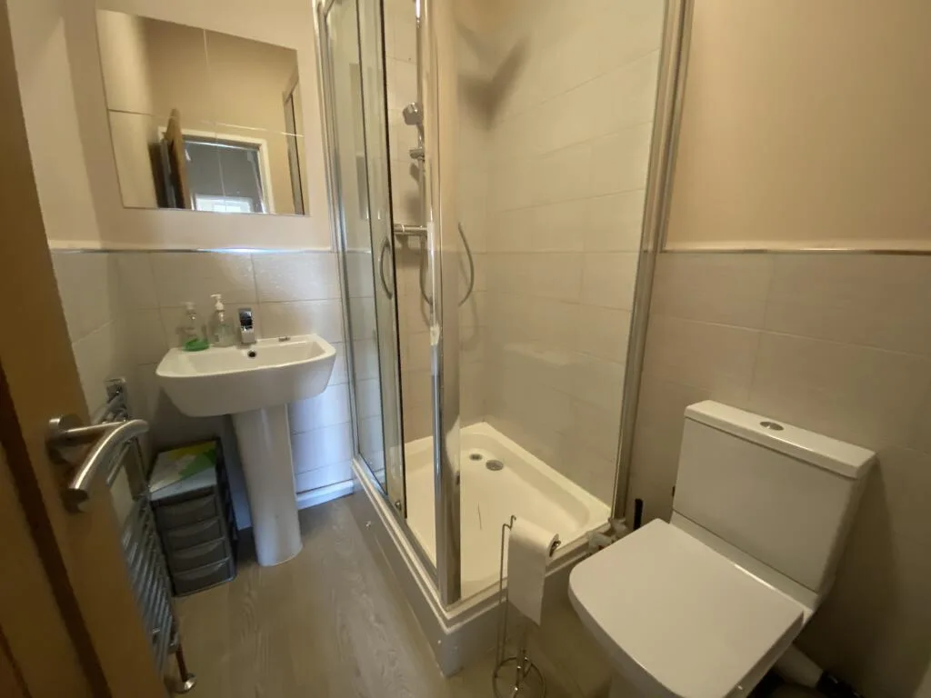 5 bedroom house for rent