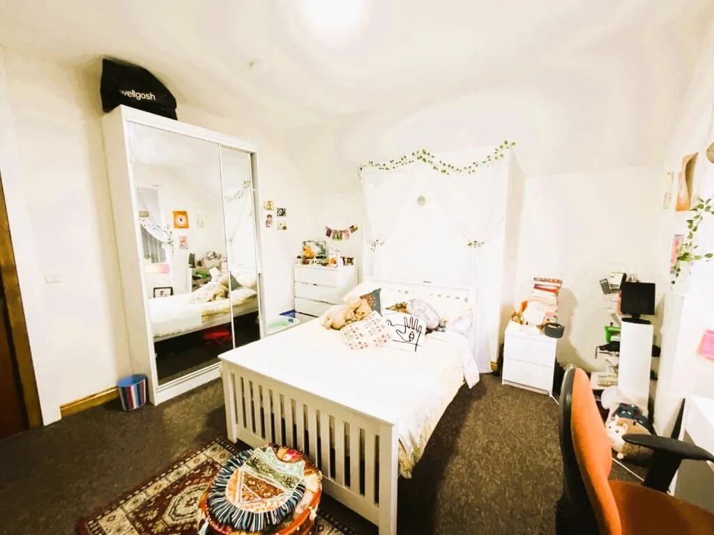 7 bedroom detached house for rent