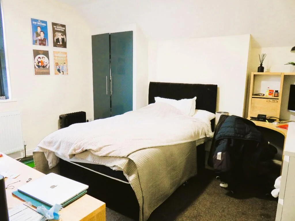 7 bedroom semi-detached house for rent