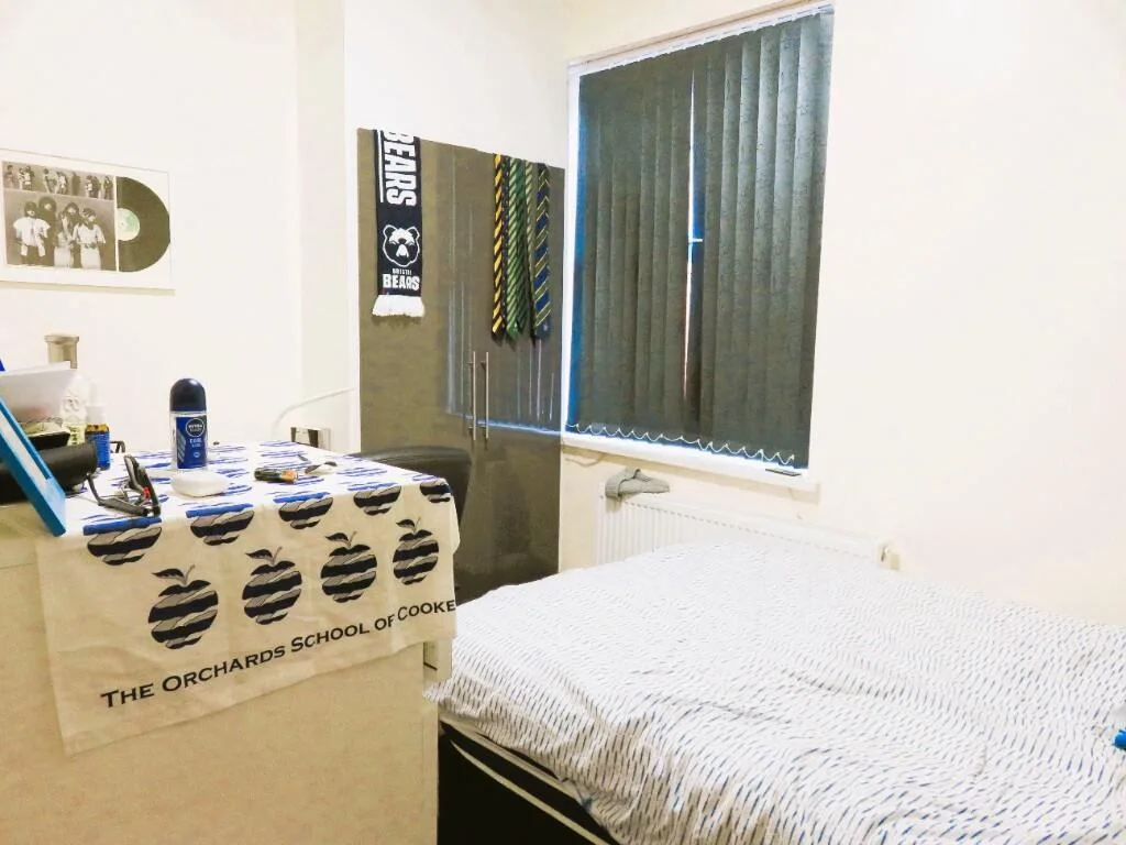 7 bedroom semi-detached house for rent