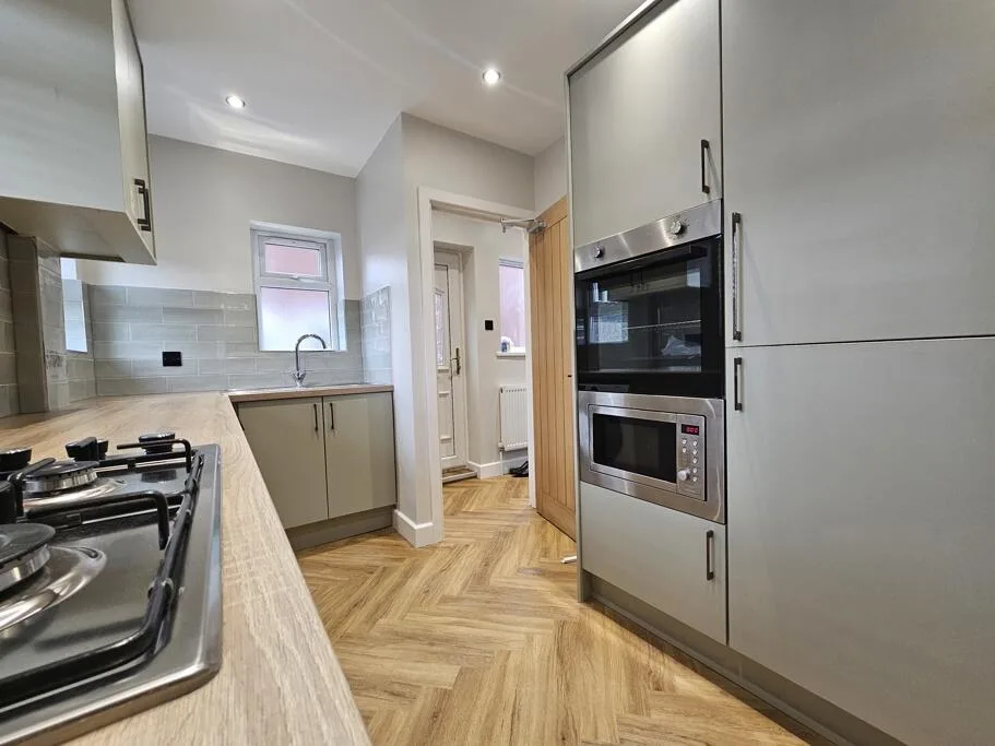 2 bedroom house for rent