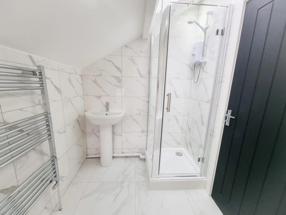 7 bedroom house for rent