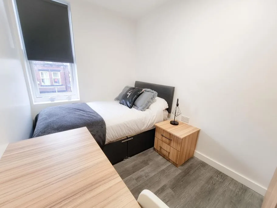 7 bedroom house for rent