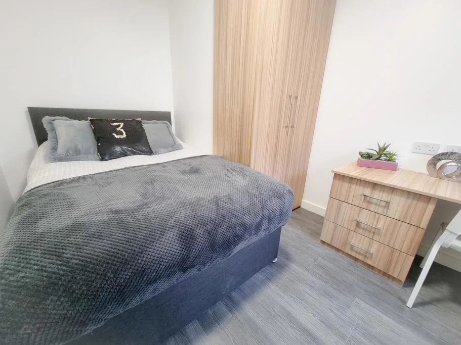7 bedroom house for rent