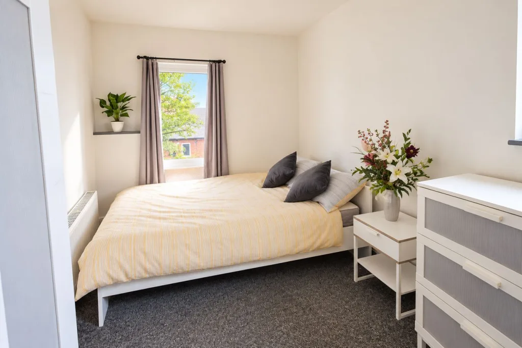 6 bedroom flat for rent