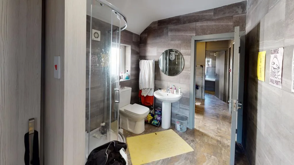 5 bedroom house for rent
