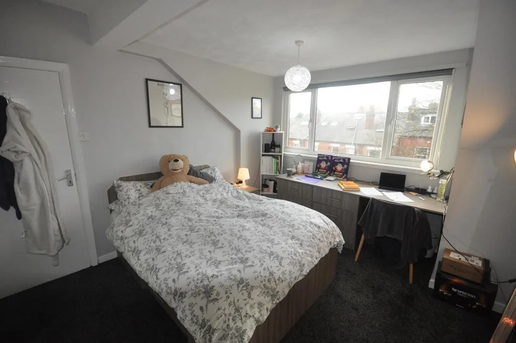5 bedroom house for rent